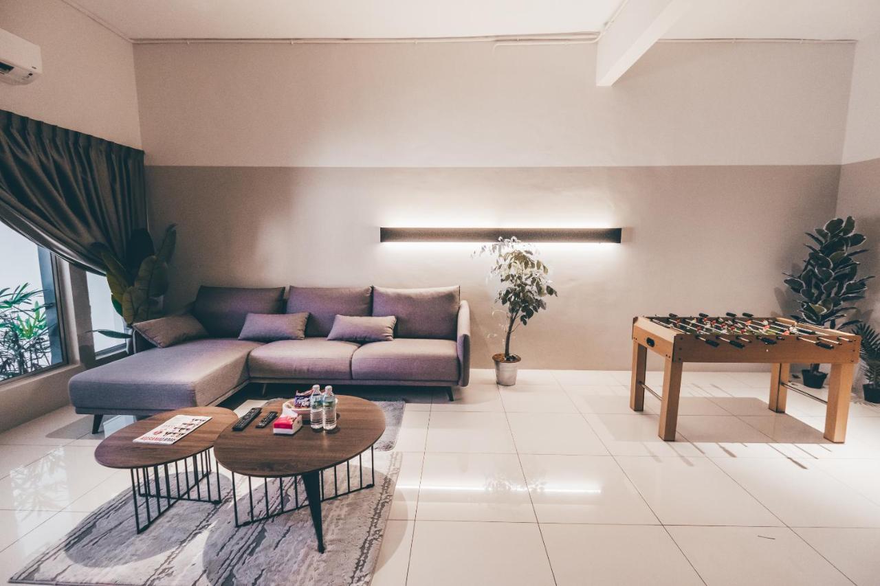 J Residence バンティング エクステリア 写真