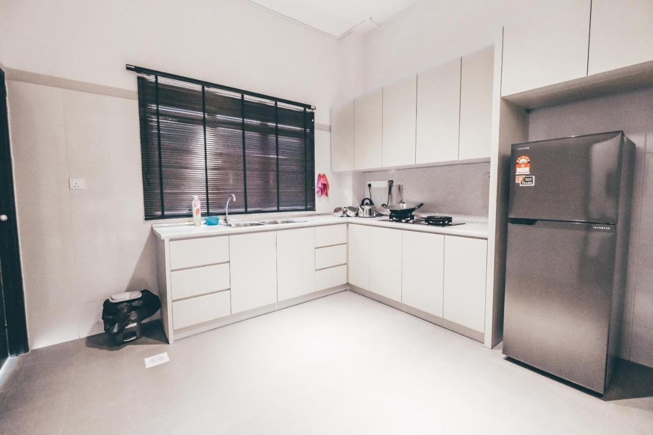 J Residence バンティング エクステリア 写真
